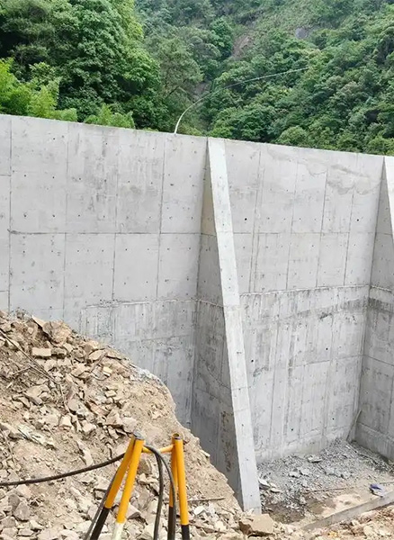 南阳西峡县重力式挡土墙