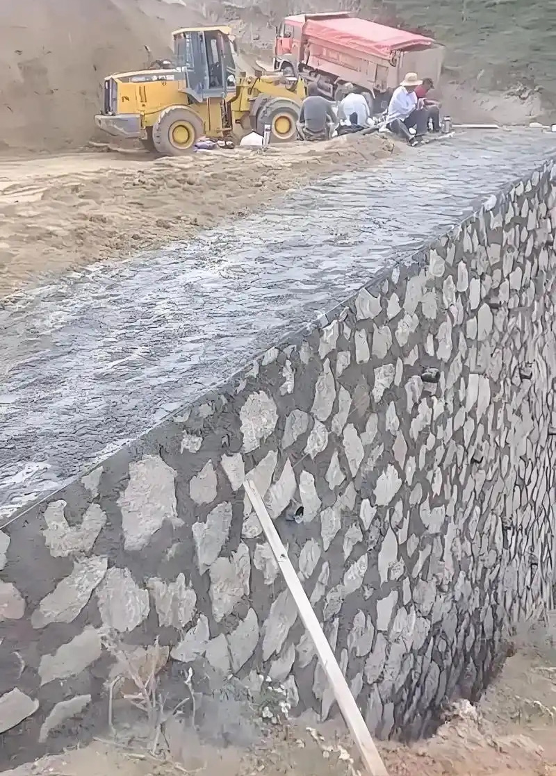 南阳西峡县边坡加固